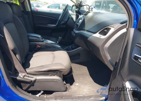 2015 Dodge Journey Sxt z USA, uszkodzony, nr VIN 3C4PDCBG9FT658412